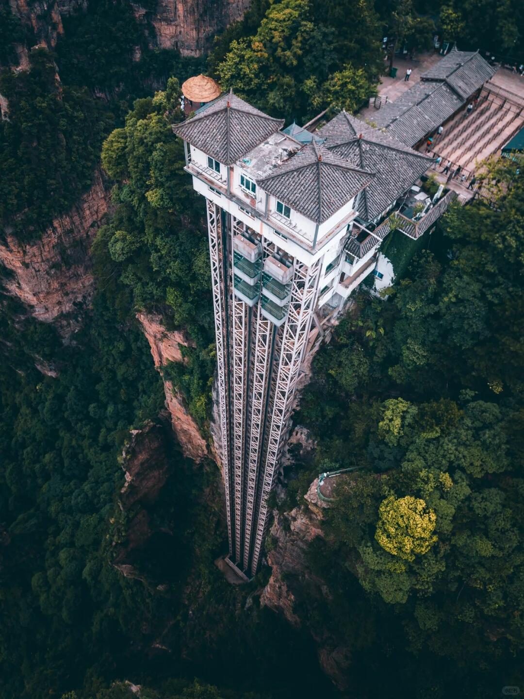 大峡谷玻璃桥 · 宝峰湖